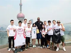 Duomi sports-球迷直呼：燃爆炸裂！老将MichaelTarquin掀起热议明星赛关键对决，粉丝泪目！